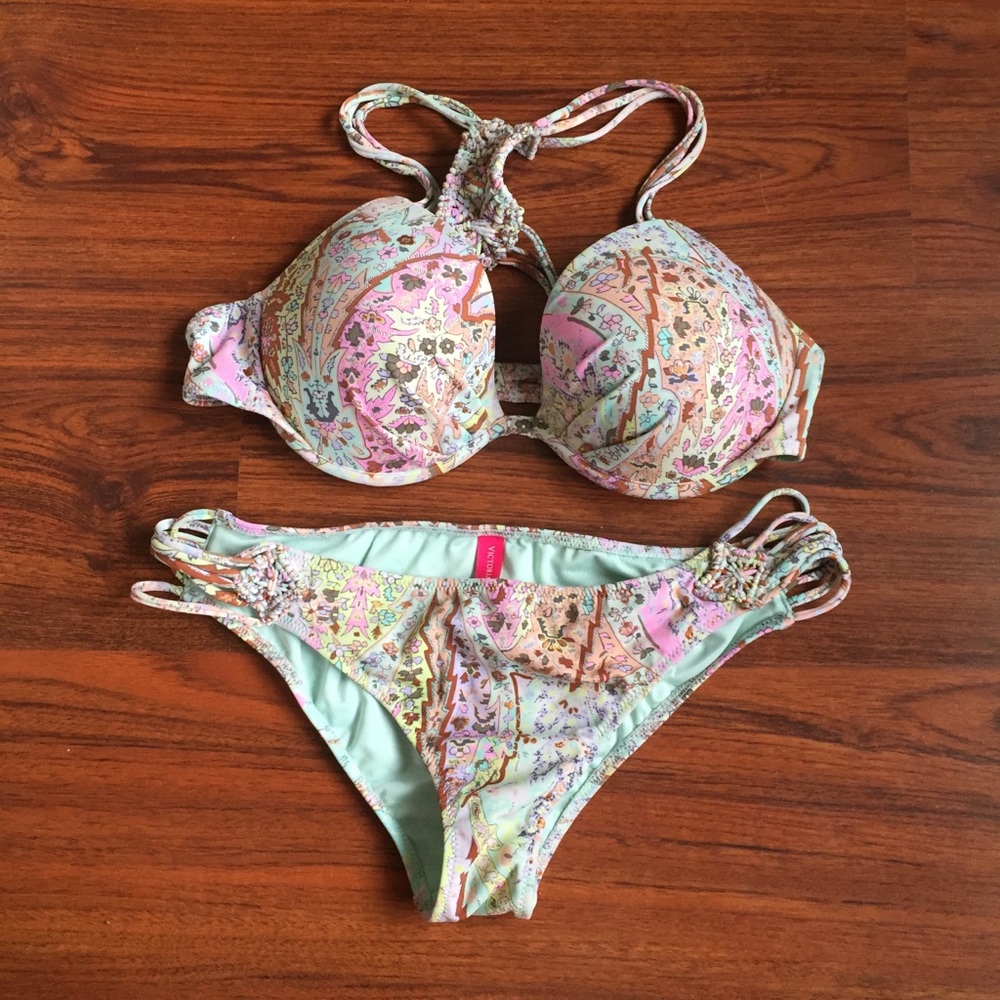 VS Macrame Bikini - 34C and S